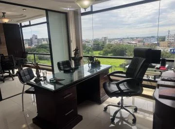 Precio Imperdible!. World Trade Center Vendo Oficina Full Amoblada de 103 m² Vista Panoramica, Guayas — imagen 2