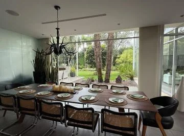 Hermosa Casa de Venta en Exclusiva Urbanización de Cumbayá! — imagen 3