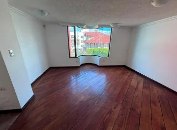 De Venta Hermosa Casa de 5 Dorm. en La Urbanizacion El Condado — imagen 5