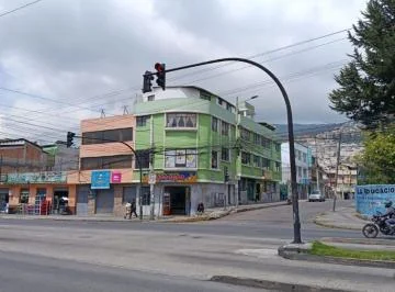 Venta Casa Comercial de 549 m² con 5 Locales, 3 Departamentos en La Magdalena — imagen 4