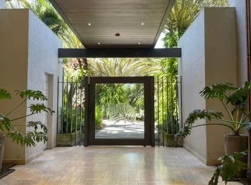 Departamento con Jardín, 2 Habitaciones de 139 m² en Venta en Cumbayá — imagen 2