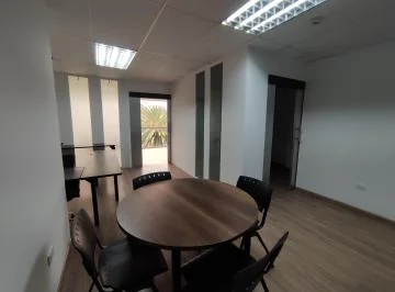 Venta Oficina con Vista en La Carolina — imagen 4
