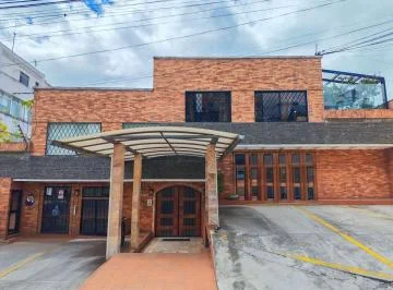 Oportunidad Gonzalez Suarez Hotel Quito Duplex Clásico Vista Espectacular $125.000, Oo — imagen 3
