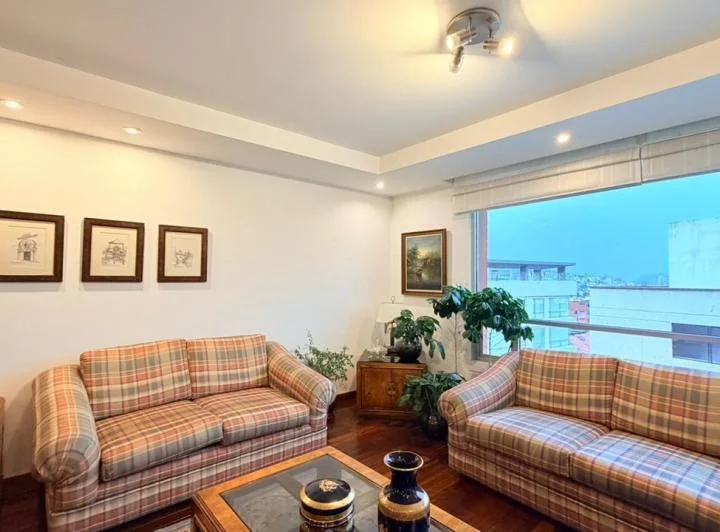 Quito Tenis, Departamento en Venta, 179.96 m² — imagen 1