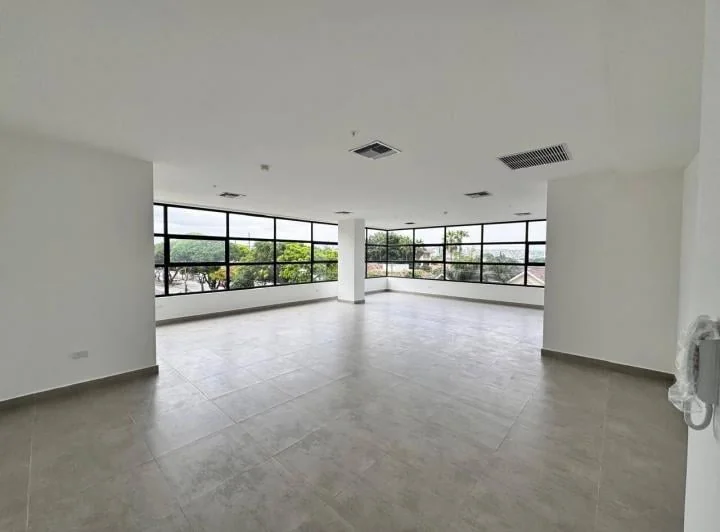 Oficinas en Venta 62 M²|edificio Inteligente| Av Leopoldo Carrera| Los Ceibos, Guayas — imagen 1