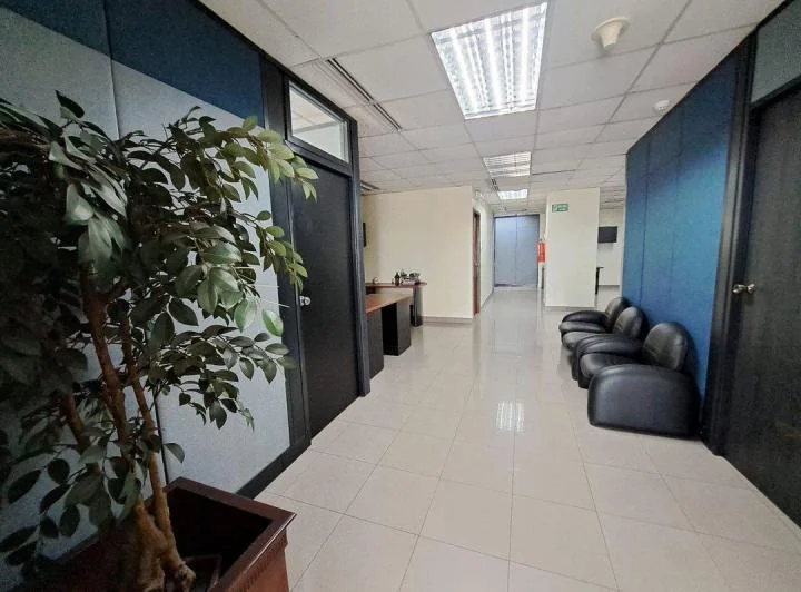 Oficina en Venta, en El Centro de Guayaquil, Guayas — imagen 1
