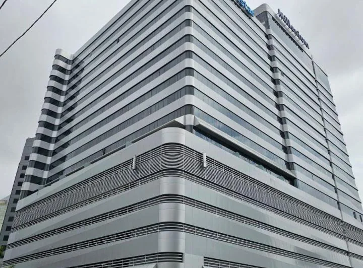 Oficina de Venta, Millenium Towers. 64.44 m². Cerca Al World Trade Center, Guayas — imagen 1