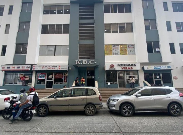 Oficina Comercial de 77 m² en Venta en Kennedy, Guayas — imagen 1