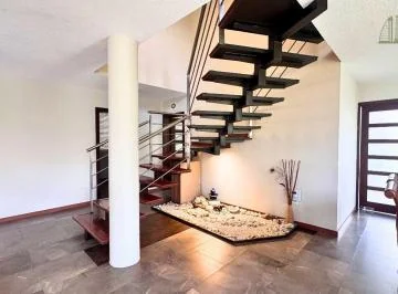 Venta Casa Amplia - Detrás de Vía Ventura — imagen 2