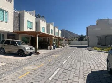 Venta Casa en La Mitad del Mundo, en Urbanizacion — imagen 5