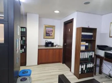 Vendo Elegante Oficina Amoblada de 147 Mtrs Edificio Corporativo Sector Eloy Alfaro y 6 Diciembre — imagen 2