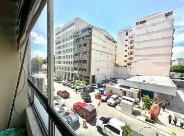 Centro - 9 de Octubre. Vendo Oficina Esquinera con Vista Lateral Al Malecón. Primer Piso, Guayas — imagen 4