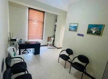 Centro - 9 de Octubre. Vendo Oficina Esquinera con Vista Lateral Al Malecón. Primer Piso, Guayas — imagen 2