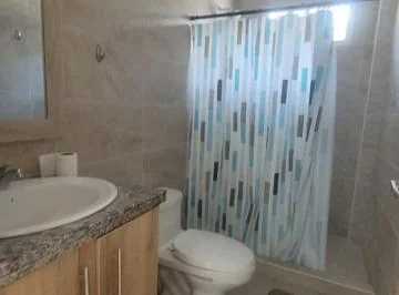En Venta Casa de Dos Plantas Dos Dorm. en Vistana 1000 Precio de Oportunidad, Guayas — imagen 3