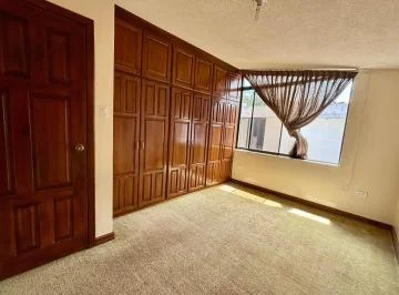 Casa en Venta Sector San Juan Cumbaya — imagen 4