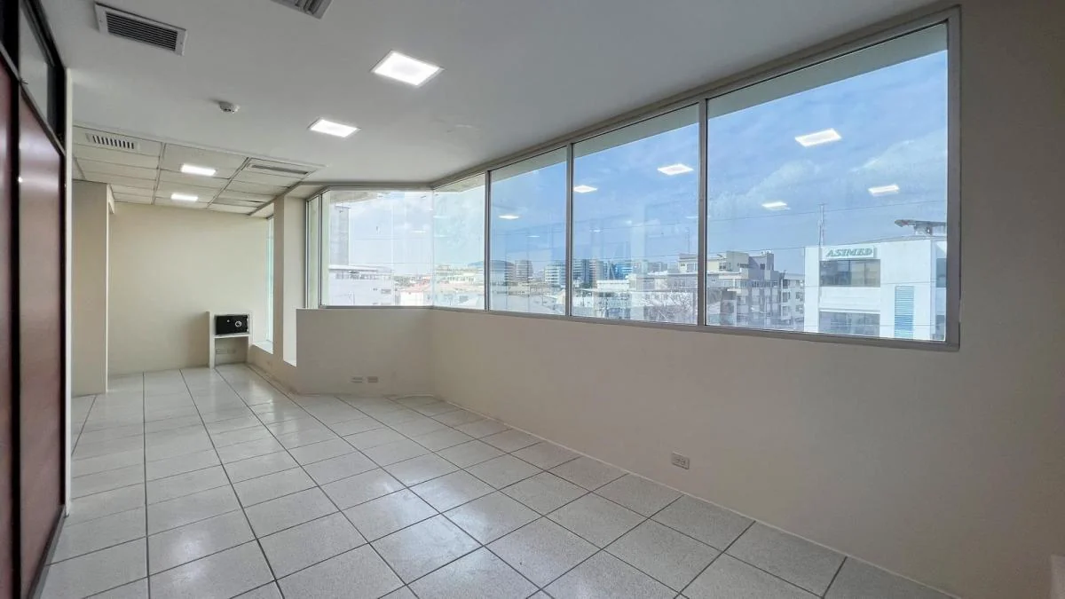 Vendo Oficina en Kennedy Norte, Guayas — imagen 4