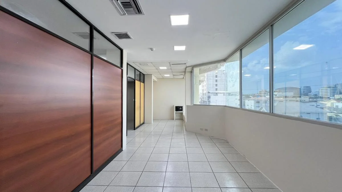 Vendo Oficina en Kennedy Norte, Guayas — imagen 3
