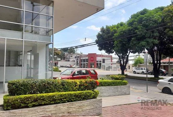 Venta Local Esquinero Doble Exposicion Olivos 2, Guayas — imagen 3