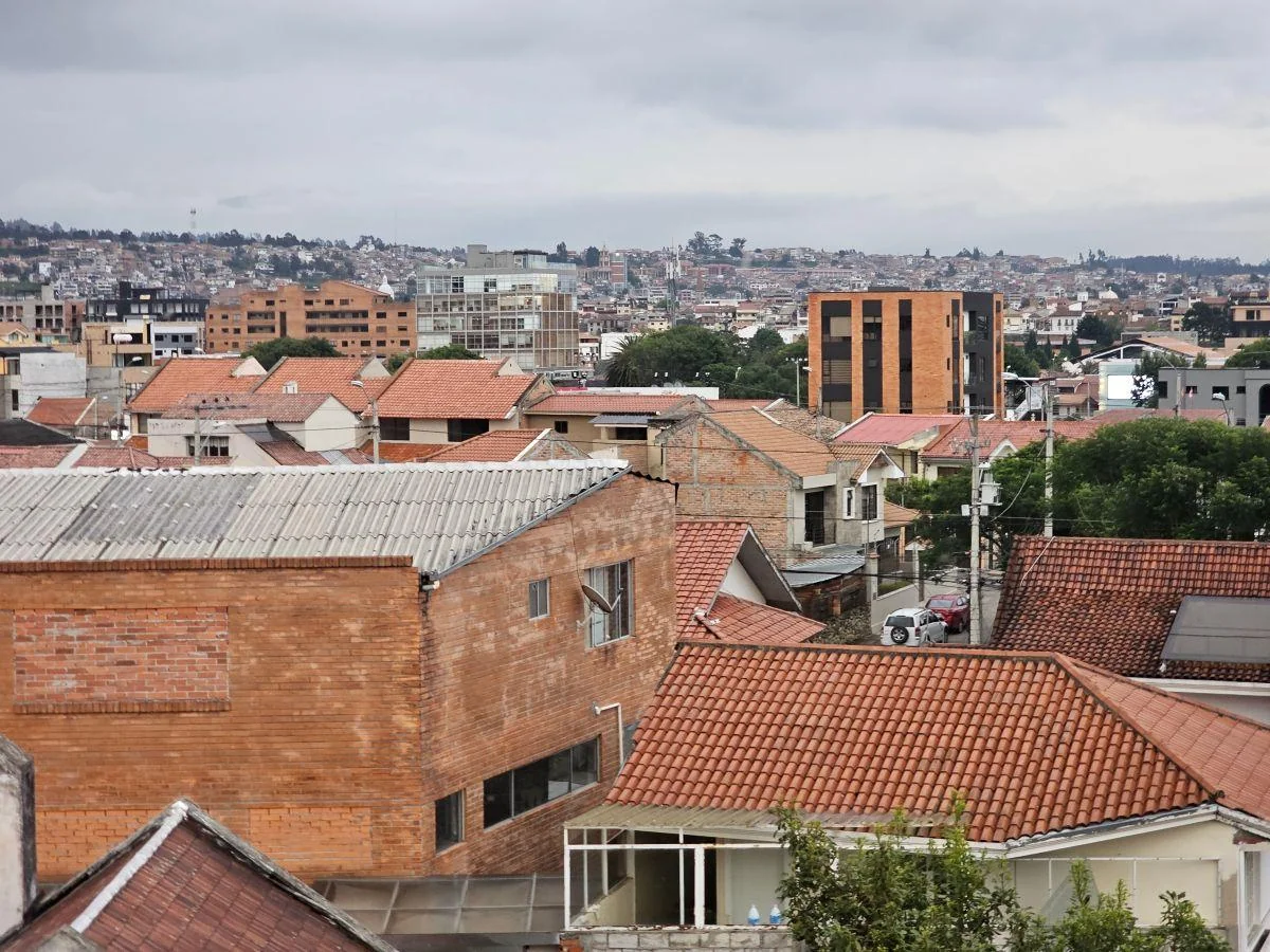 Departamento en Venta con Vista Espectacular Cerca Remigio Crespo, Azuay — imagen 5