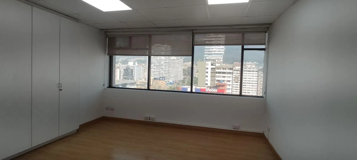 Vendo o Arriendo Oficina Frente Al Parque La Carolina — imagen 2