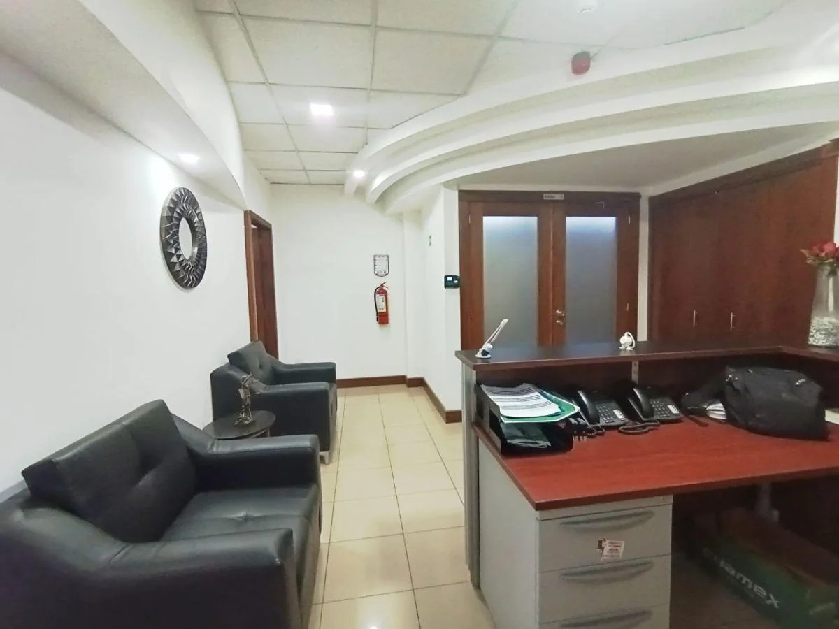 Vendo Oficina de 109 m² República E Inglaterra — imagen 4