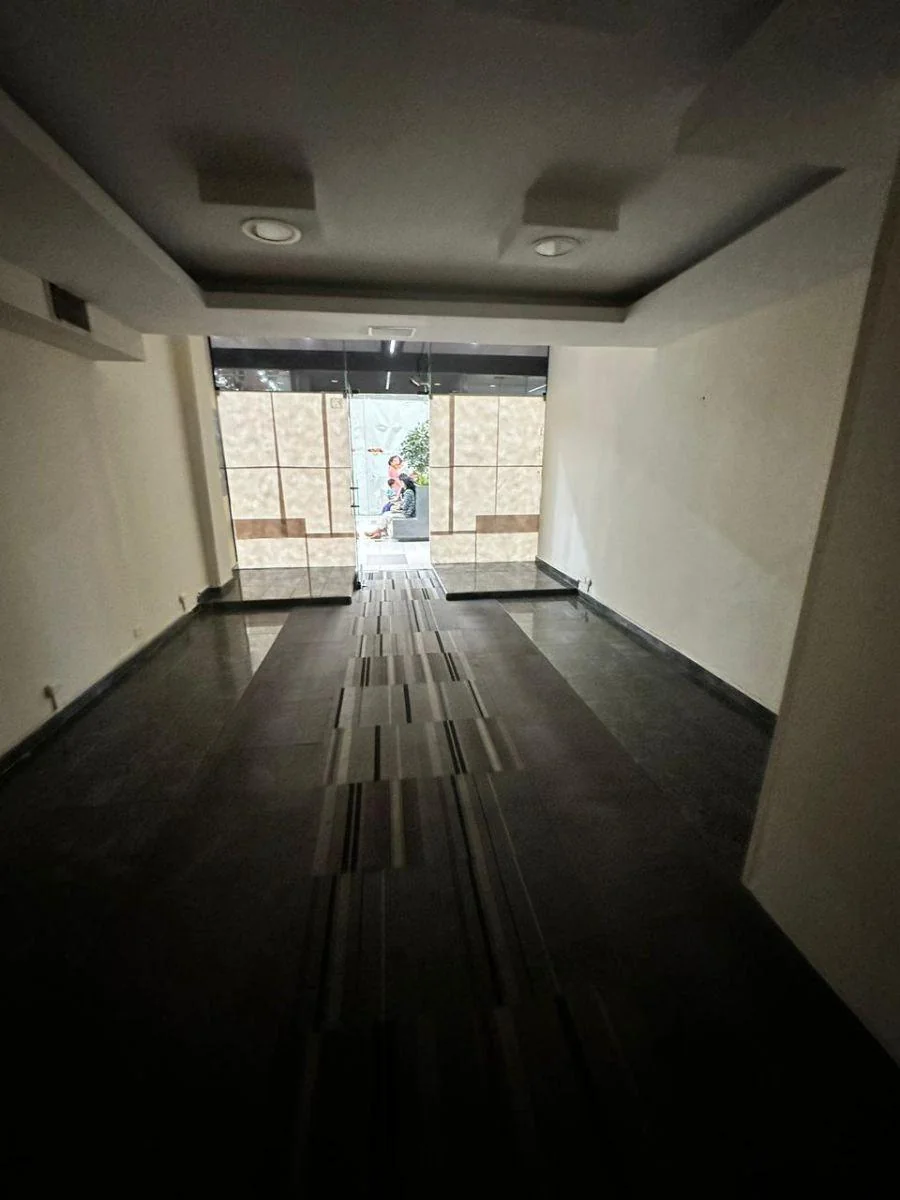 Venta Local Comercial | Policentro | Planta Baja | Alto Tráfico Peatonal | 1 Parqueo (Wl), Guayas — imagen 4