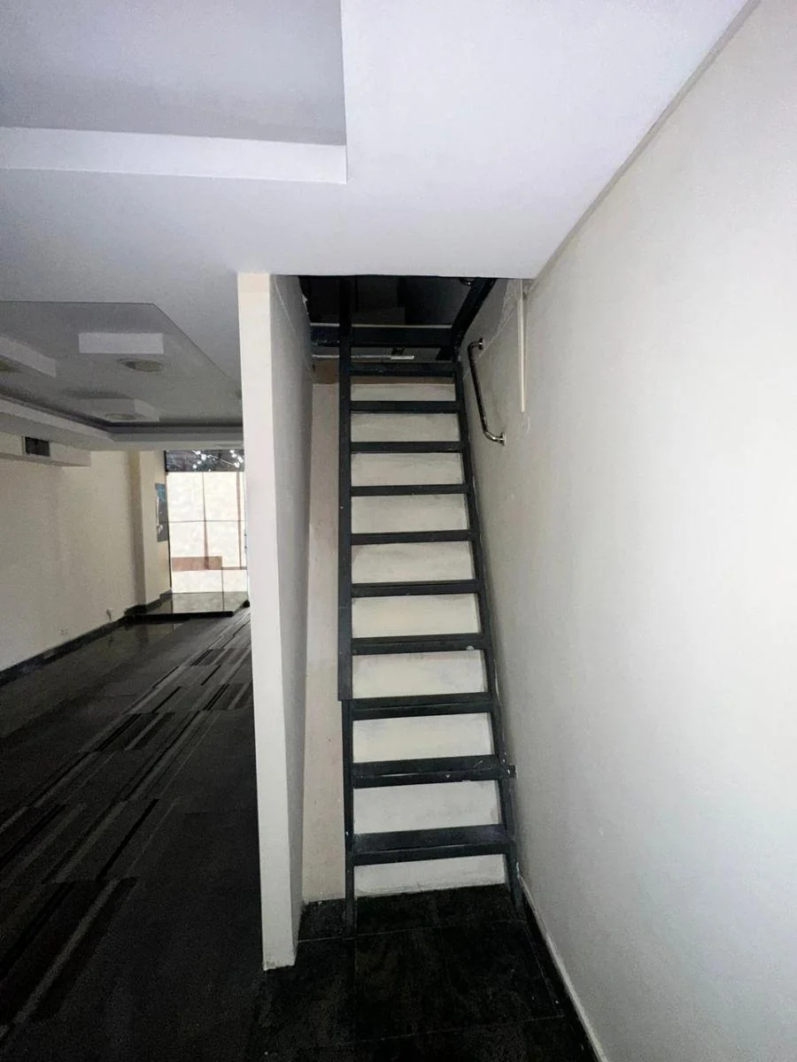 Venta Local Comercial | Policentro | Planta Baja | Alto Tráfico Peatonal | 1 Parqueo (Wl), Guayas — imagen 2