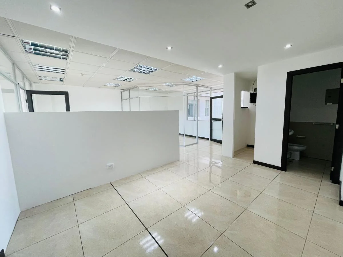 Venta de Oficina en El Sector La Coruña de 65 m con Divisiones — imagen 2