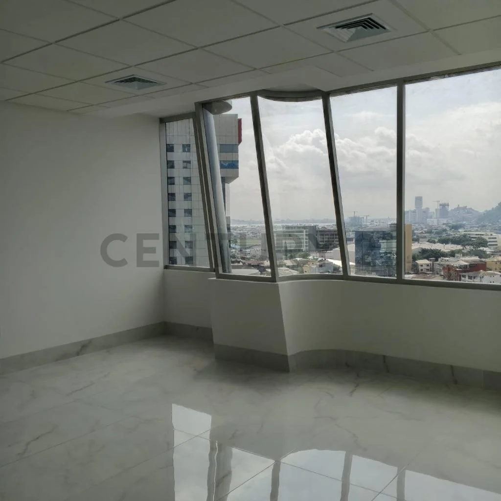 Venta Oficina Comercial en Torre Millenium, Guayas — imagen 5
