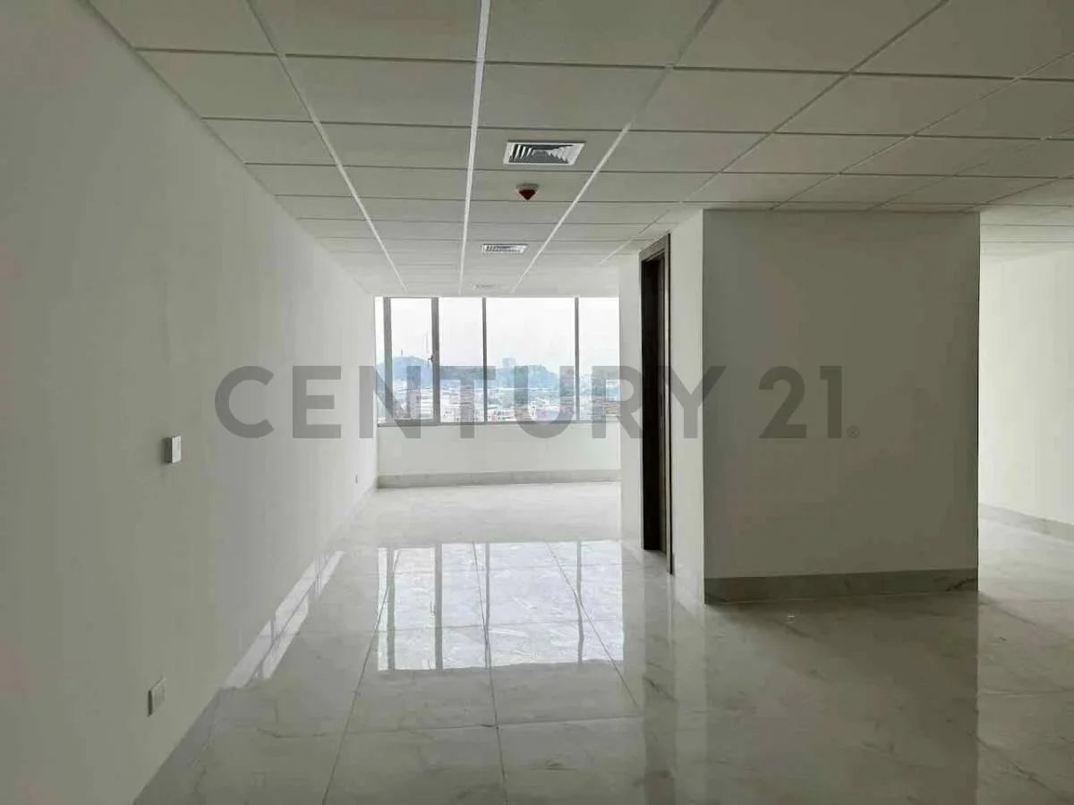 Venta Oficina Comercial en Torre Millenium, Guayas — imagen 2