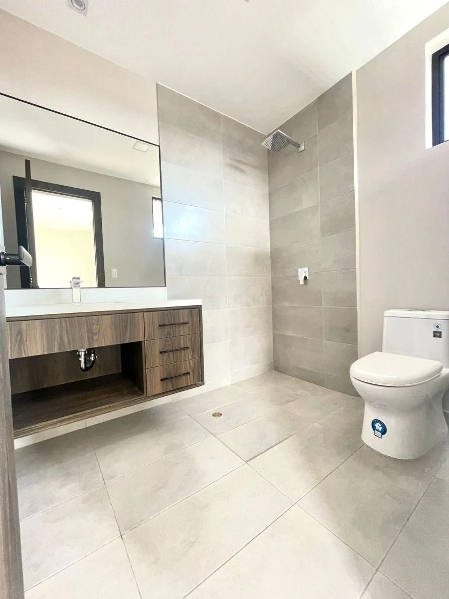 Casa de 193 m² con 3 Dorm. en Venta en Puembo — imagen 3