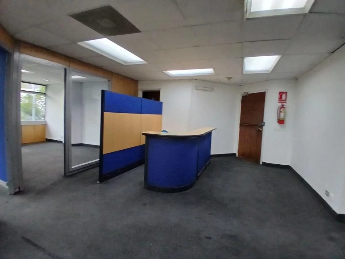 Vendo o Arriendo 3 Oficinas Juntas en Edificio Corporativo - Sector Cerca a Naciones Unidas — imagen 2