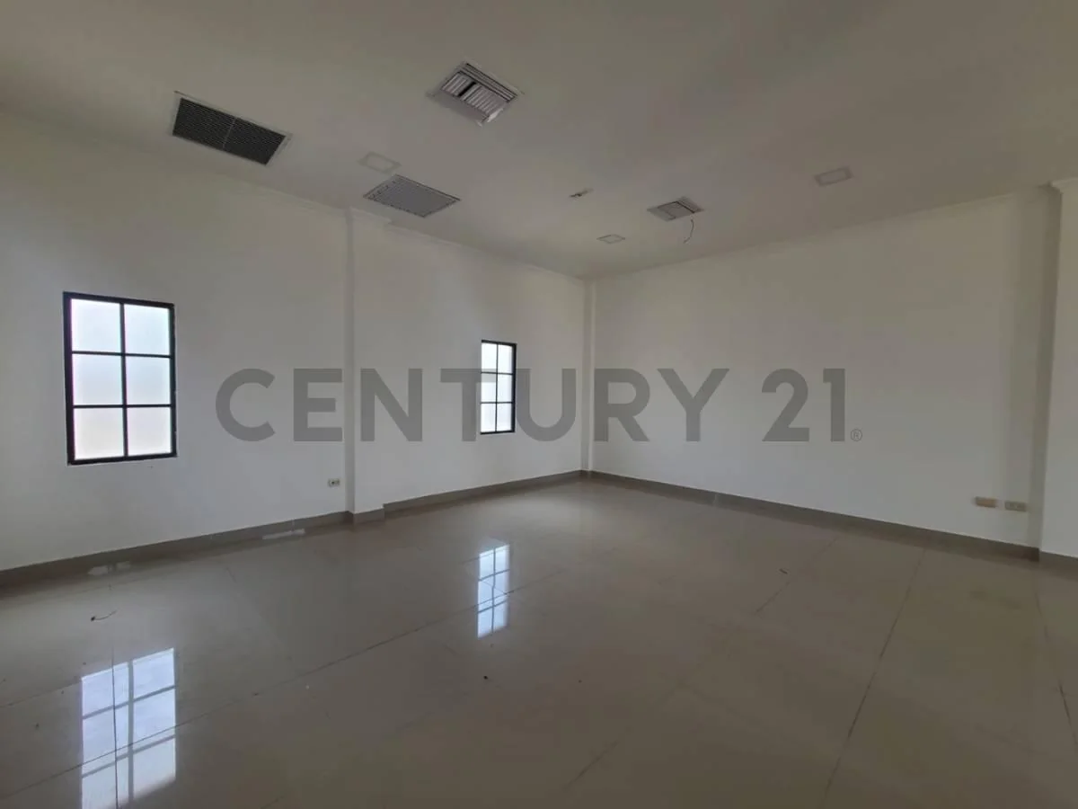 Venta de Oficina Comercial en Plaza Sambocity, La Aurora, Guayas — imagen 5