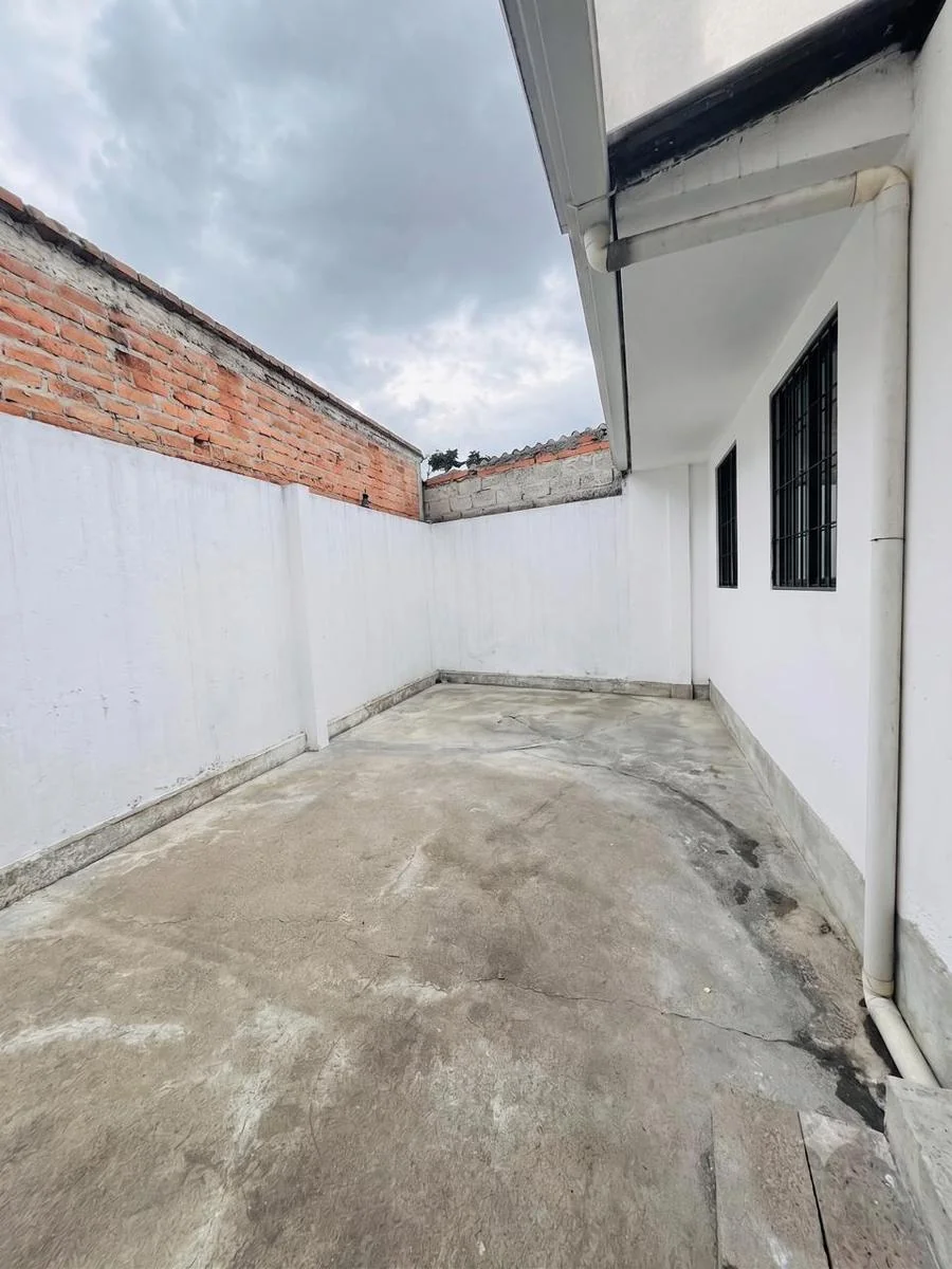 Casa en Venta, Urbanización. Sector Mercado 27 de Febrero, Azuay — imagen 2
