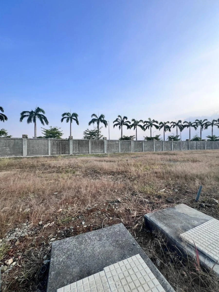 En Venta Lindo Terreno Medianero en Urb. “punta Barranca 100”, Samborondon Km. 9.5 - 320 m², Guayas — imagen 3