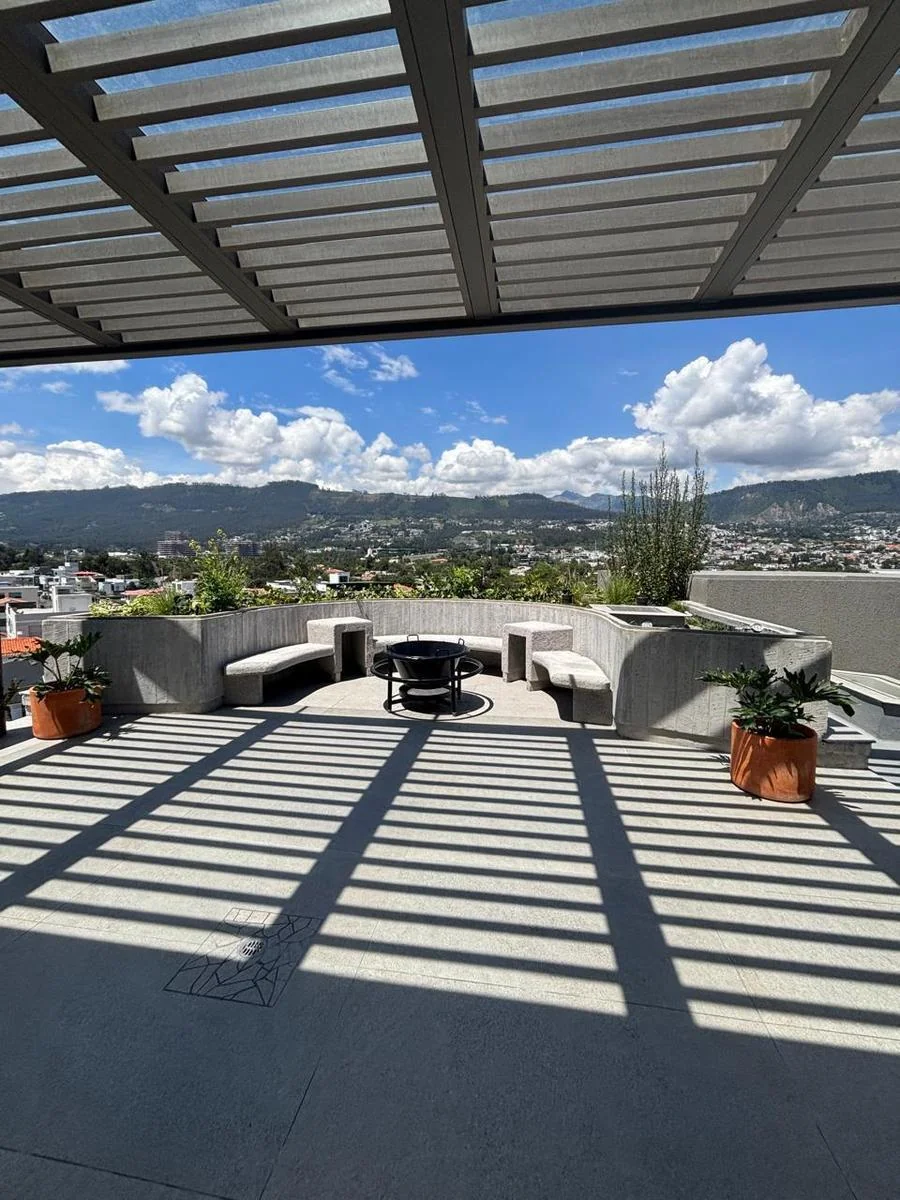 Penthouse por Estrenar en Venta – Cumbayá, Sector La Primavera Pr — imagen 2
