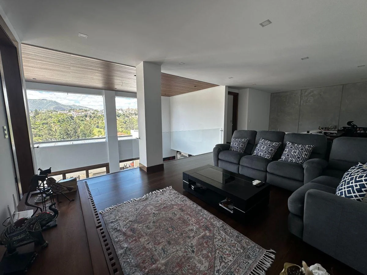 Departamento/ Casa en Cumbaya — imagen 2