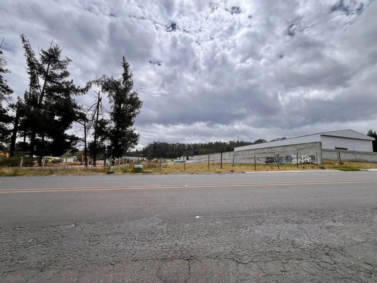 En Venta Terreno de 5.850 m² Sobre La Vía Pifo Papallacta — imagen 4
