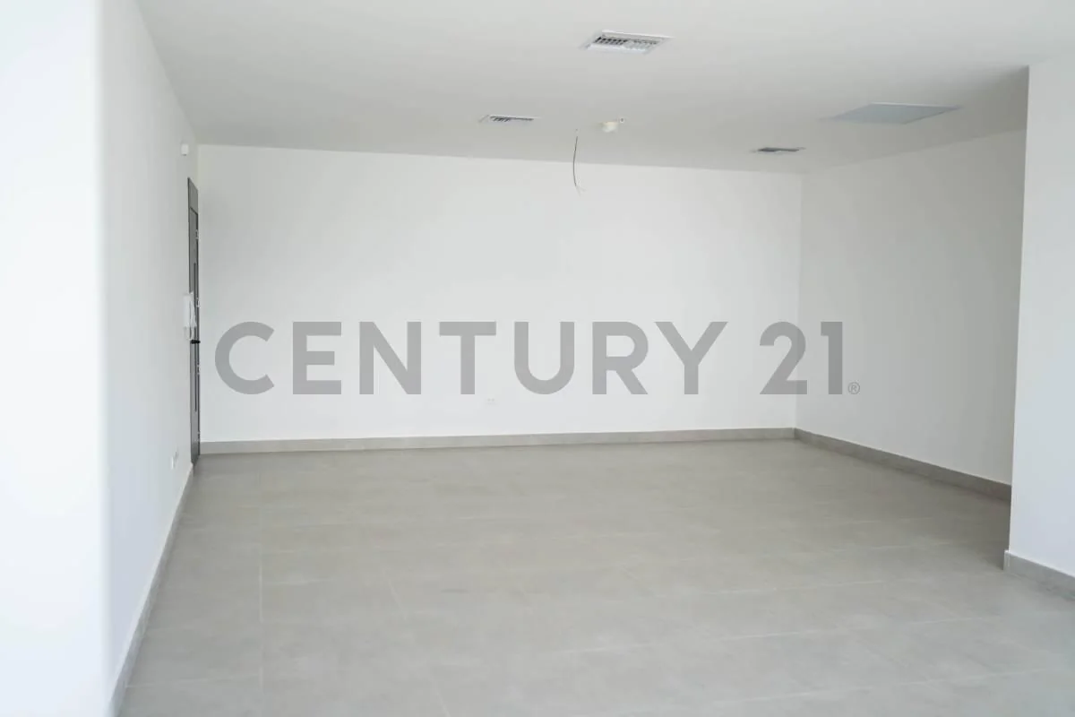 Oficinas de Estreno Ceibos Excelente Ubicación y Vista Alest, Guayas — imagen 3