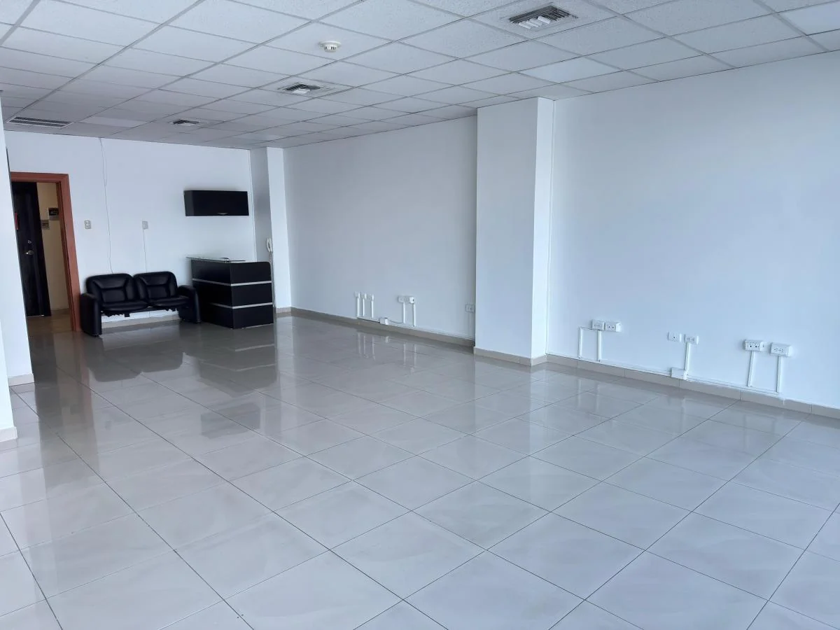 Oficina en Venta, Edificio Plaza Center, Guayas — imagen 3