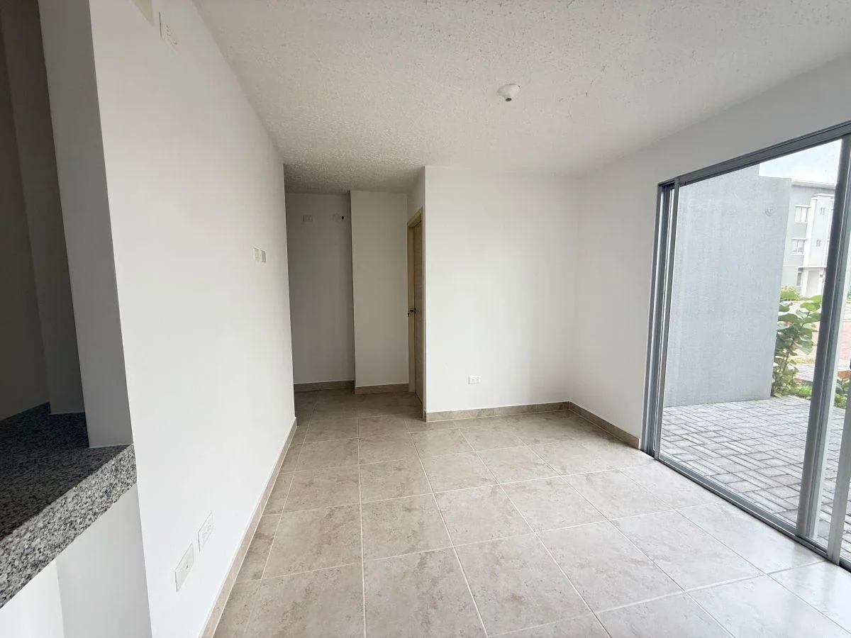 Venta de Departamento en Planta Baja en Urb. La Joya Etapa Granate, Guayas — imagen 4