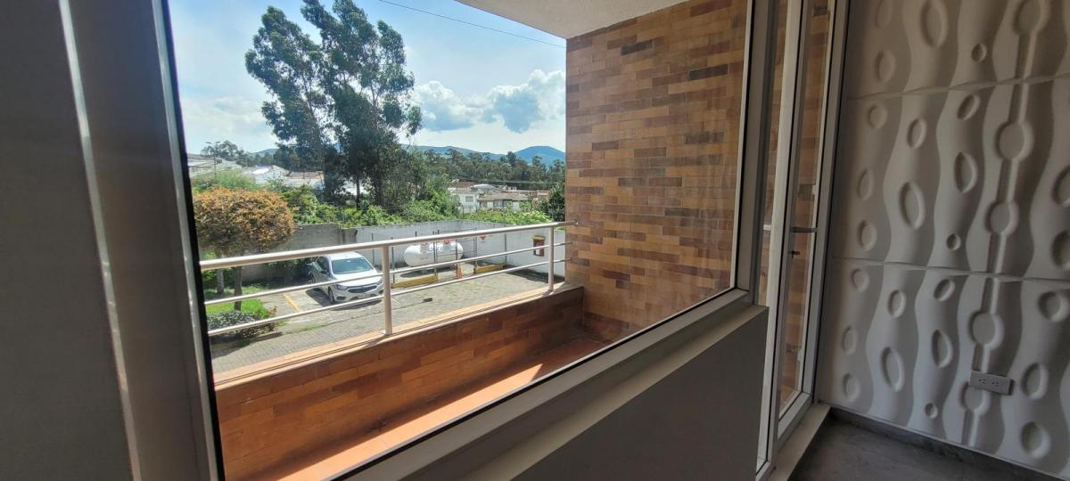Vendo Departamento en Norte de Quito Calle Legarda 3 Dorm. — imagen 5