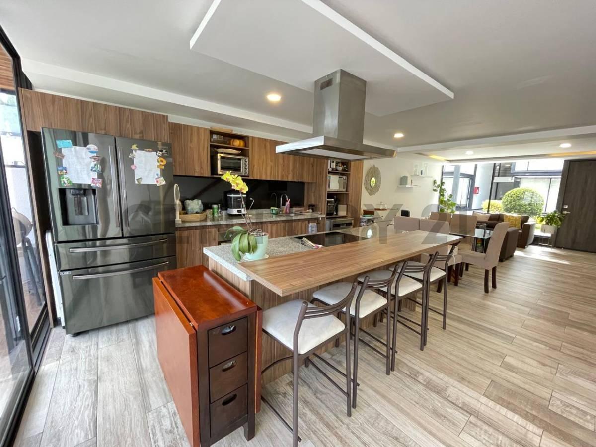 En Venta Departamento Duplex con Patio en Conjunto Privado. Sector Tumbaco — imagen 3