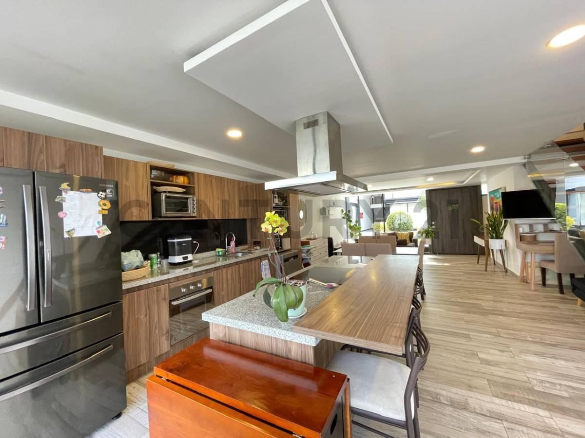 En Venta Departamento Duplex con Patio en Conjunto Privado. Sector Tumbaco — imagen 2