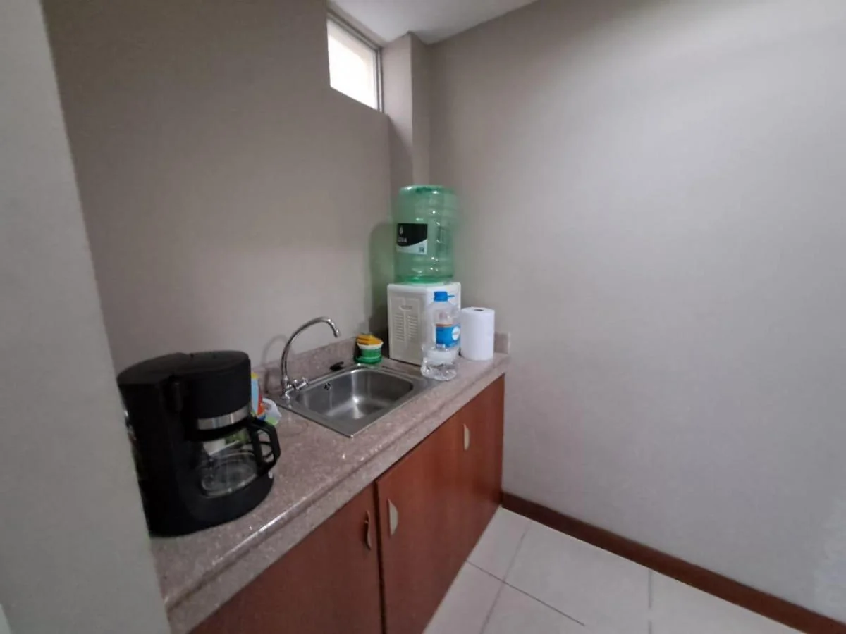 Se Vende Oficina Primer Piso en Kennedy Norte, Guayas — imagen 2