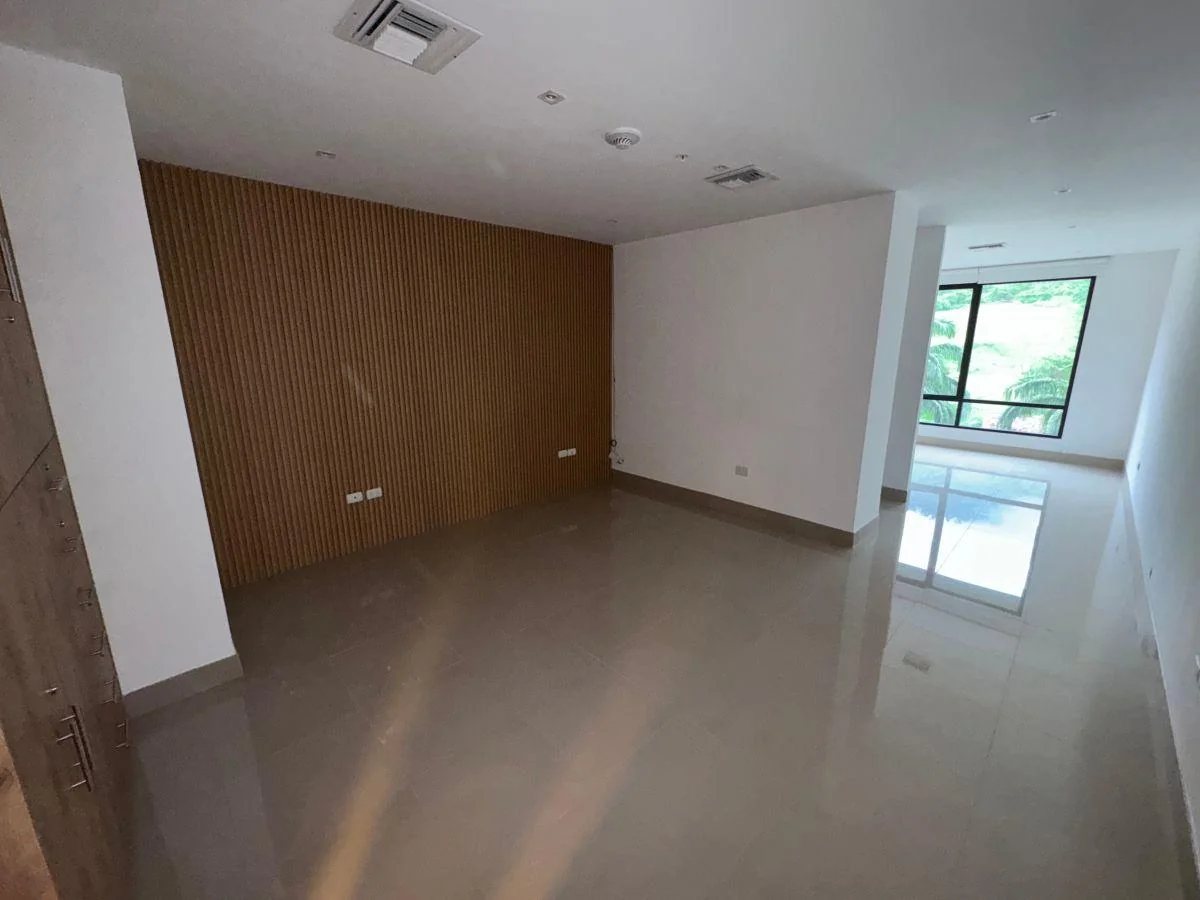 Oficina Comercial de 43 m² en Venta en La Vista San Eduardo en Vía a La Costa, Guayas — imagen 4