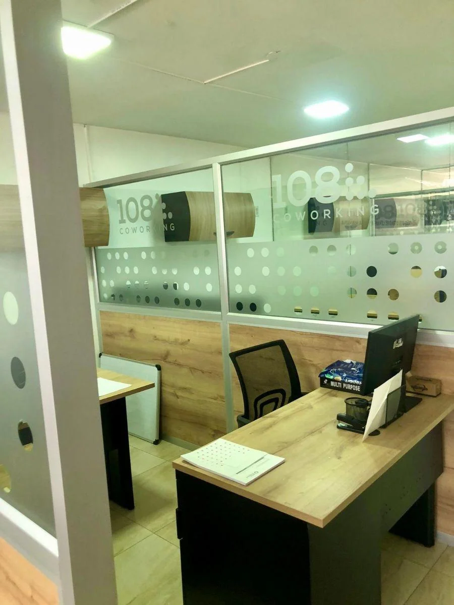7140. Urdesa, Vendo o Alquilo Oficina 250 m², $1600/$185.000. Guayas — imagen 4