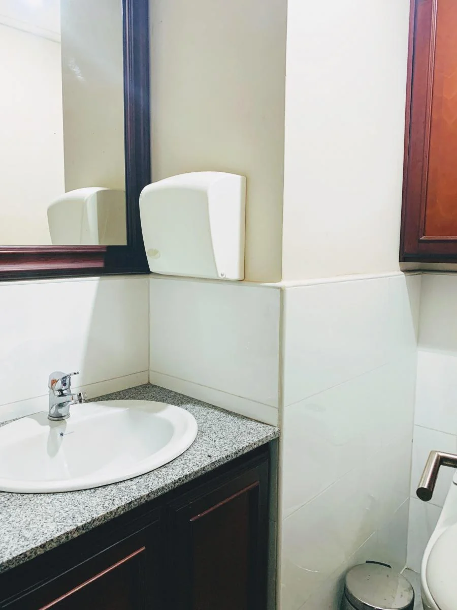 Venta Oficina Amoblada - The Point - Puerto Santa Ana, Guayas — imagen 2