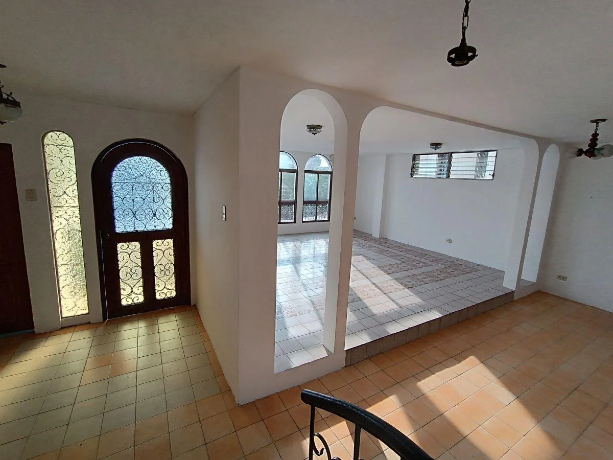 Departamento de 3 Niveles de 305 m² con 3 Dorm. en Venta en Nueva Kennedy, Guayas — imagen 4
