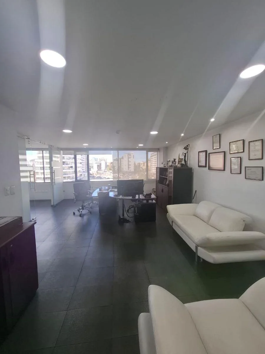 Venta Oficina Comercial de 150 m² en Venta en Centro Norte Amazonas y Naciones Unidas — imagen 4